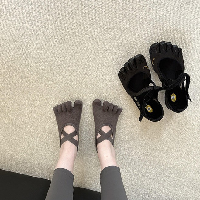 No Show Sock Women - Женские носки для йоги с перекрестными